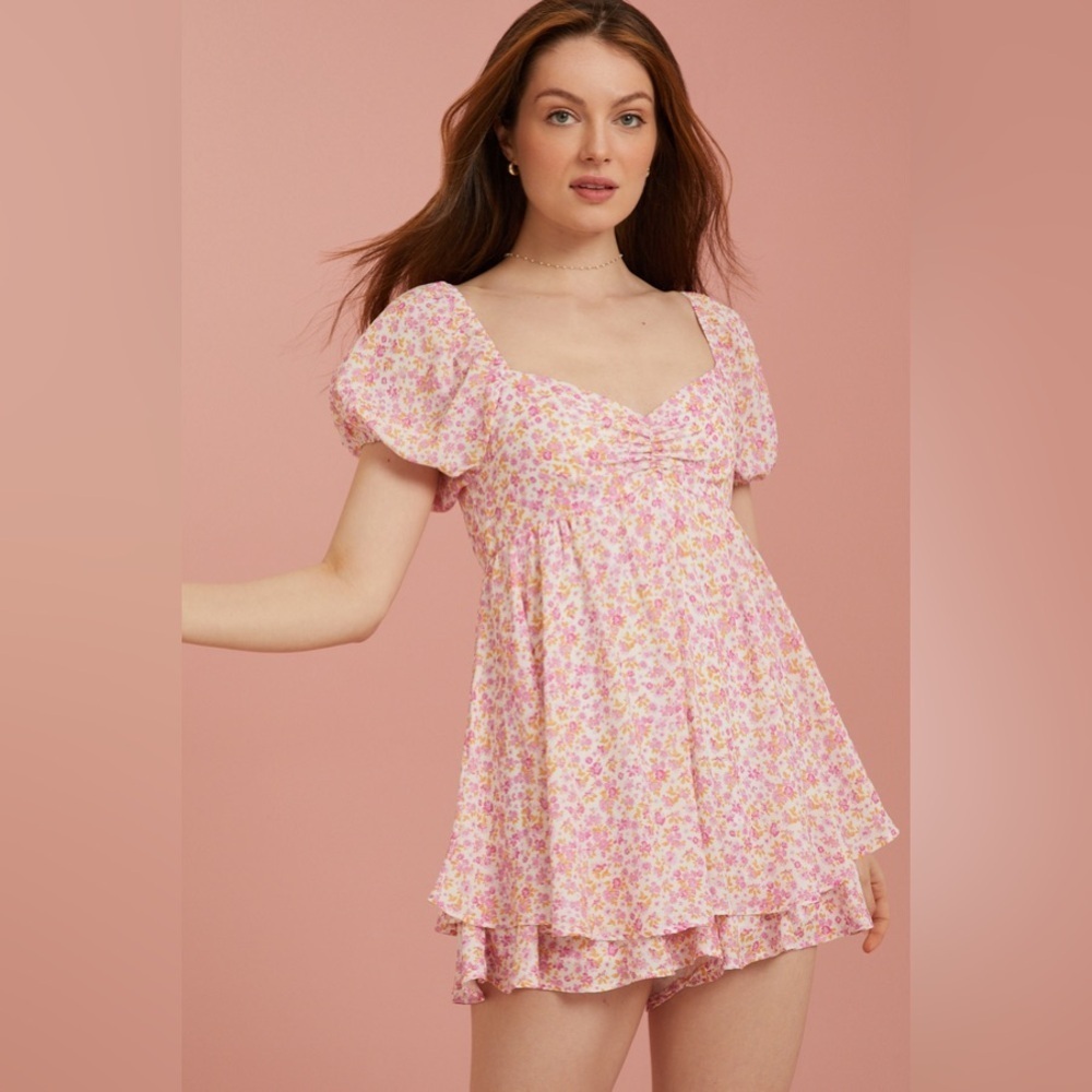 New with tags altard state Renae floral romper